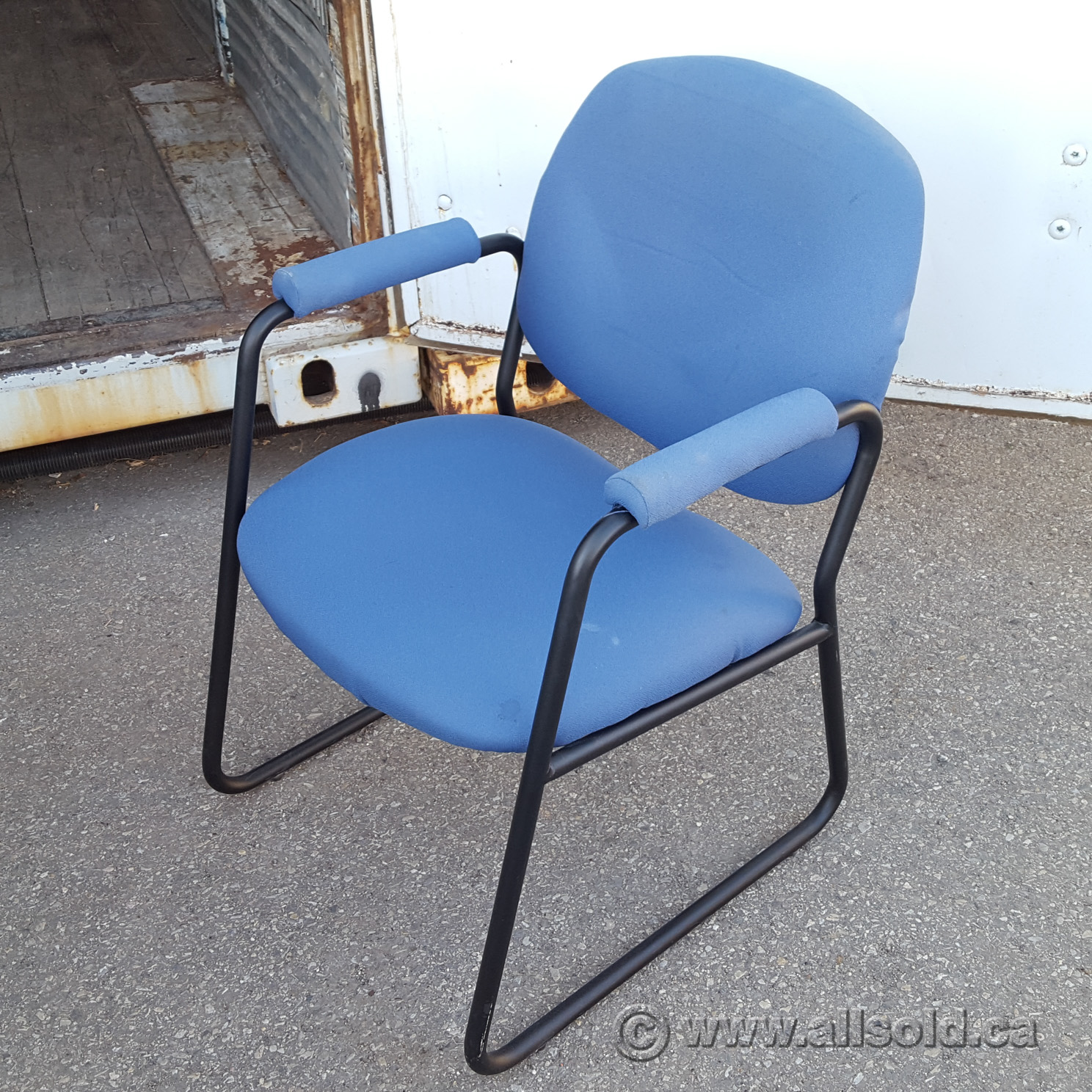 Blue Fabric Guest Chair w/ Padded Arms Allsold.ca Buy & Sell Used