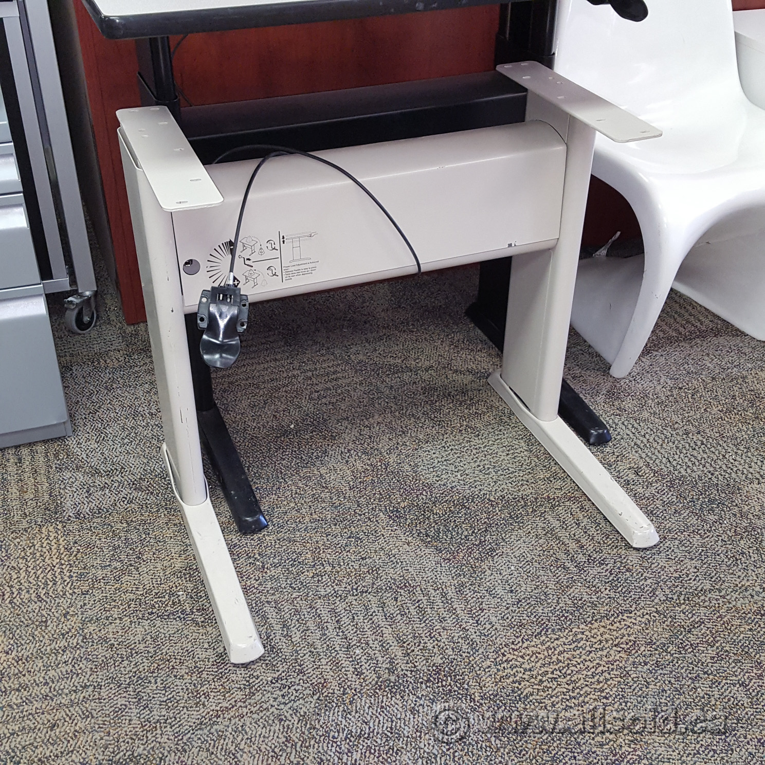 Beige Ergotech Teknion Torsion Sit Stand Adjustable Desk Base Allsold