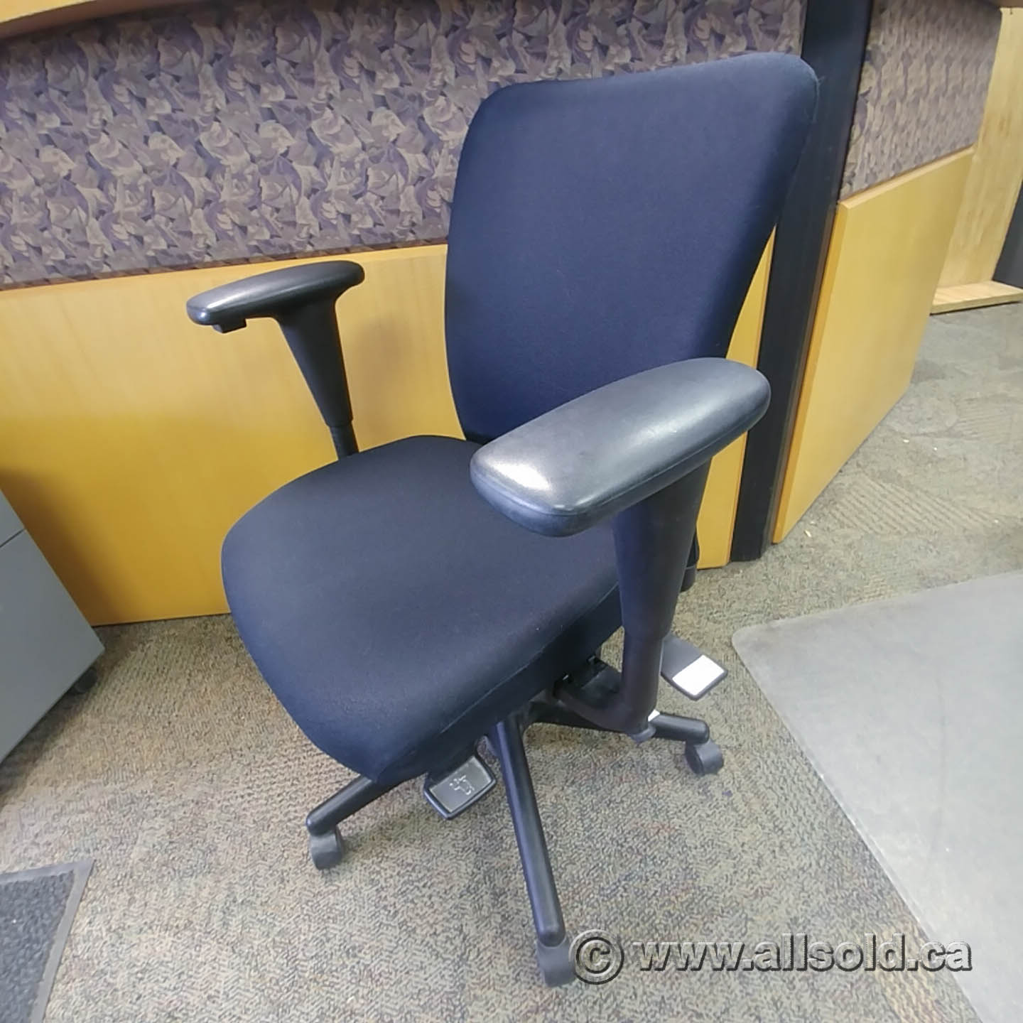 Black Fabric Haworth Look Office Task Chair Allsold.ca Buy & Sell
