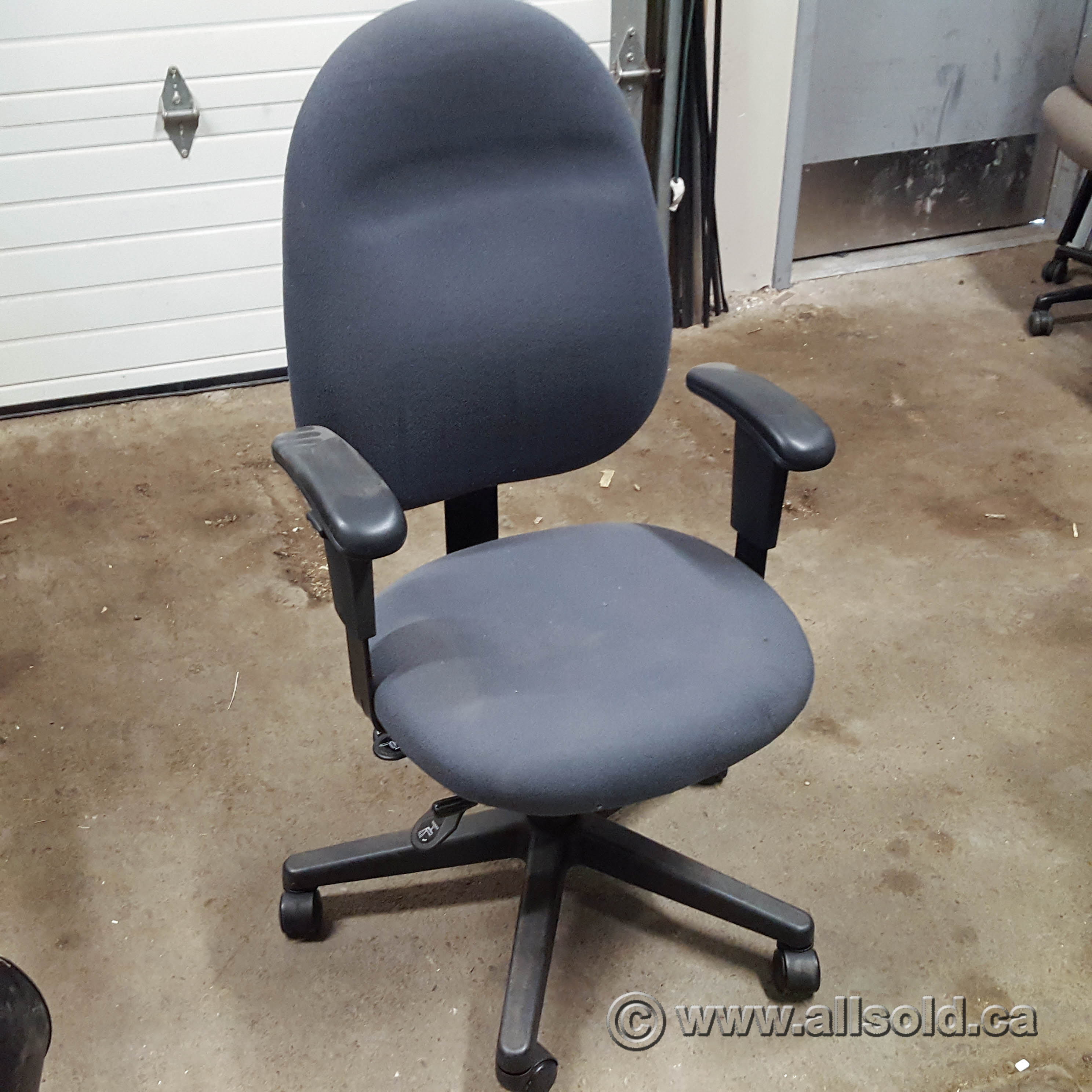 Grey Adjustable Office Task Chair Allsold.ca Buy & Sell Used Office Furniture Calgary