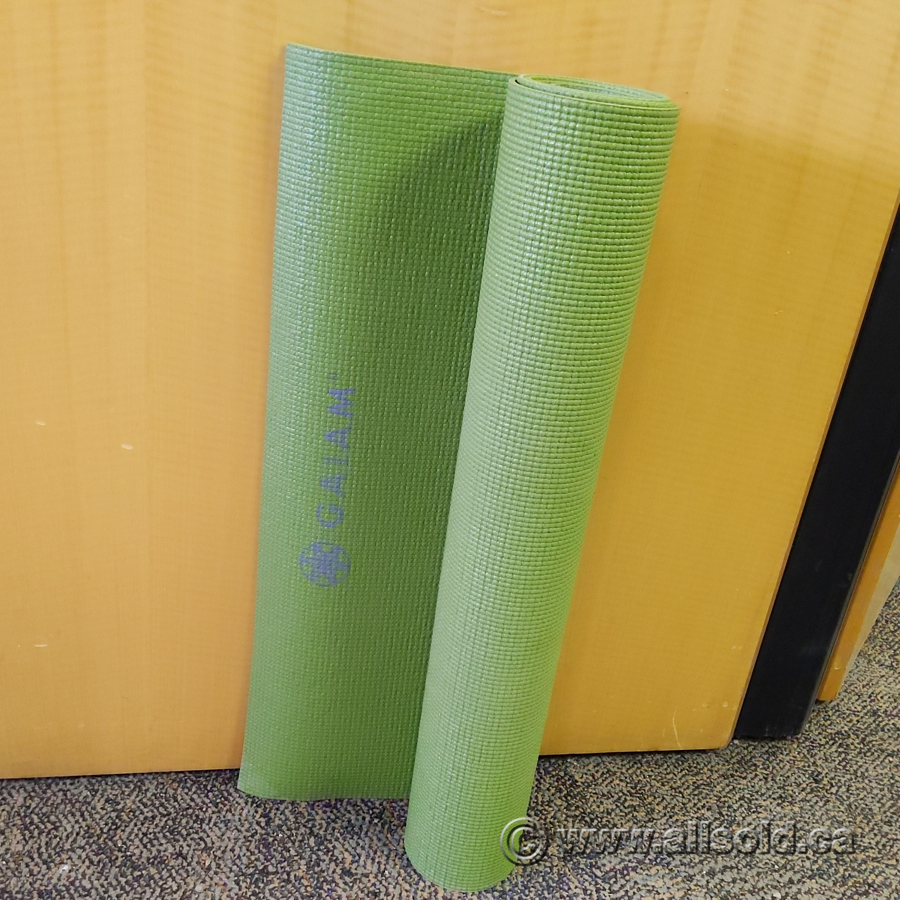 Green Gaiam 4mm Yoga Mat Allsold.ca Buy & Sell Used Office
