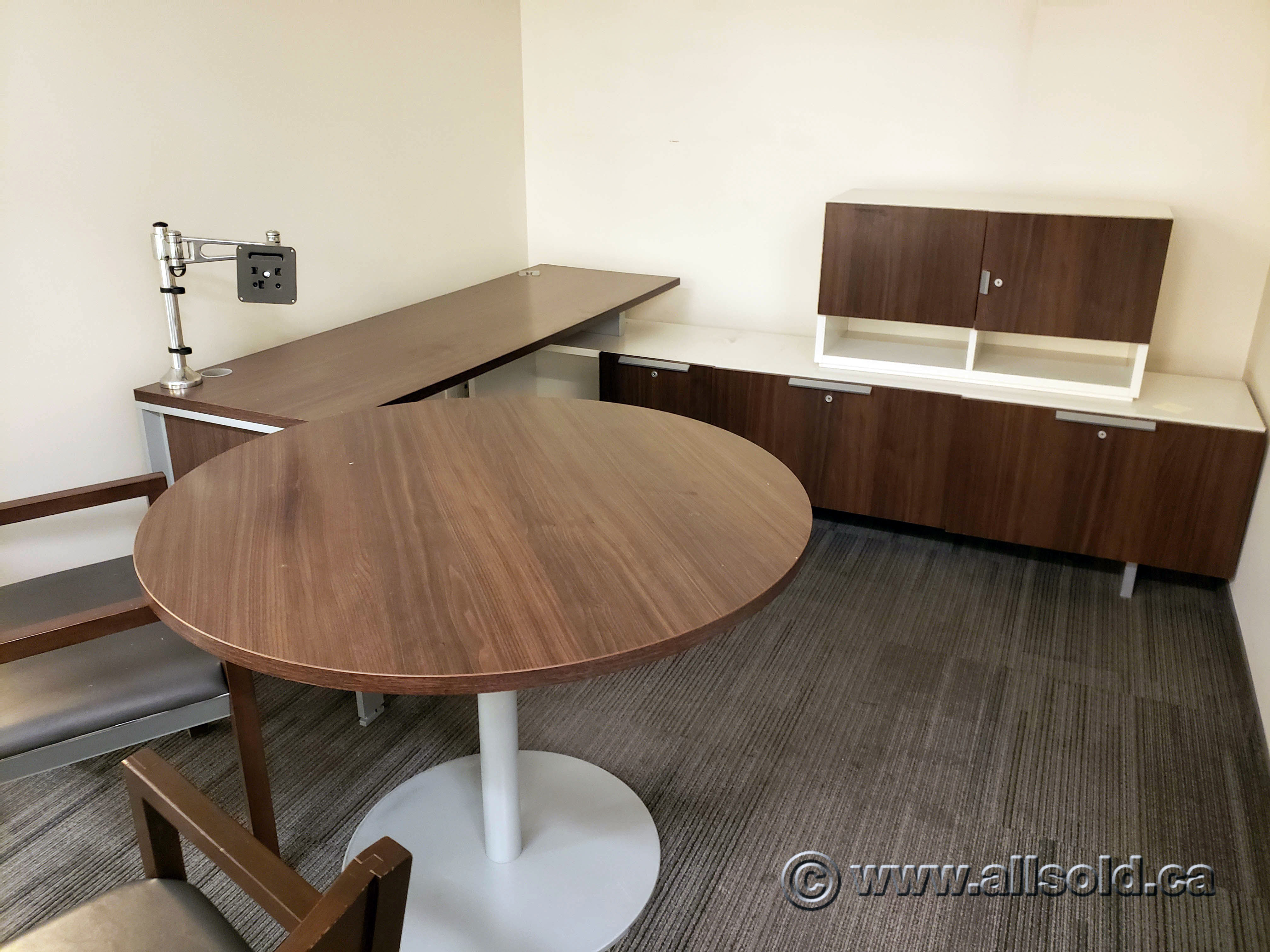 Teknion Maple White Suite Workstation w/ Table Storage