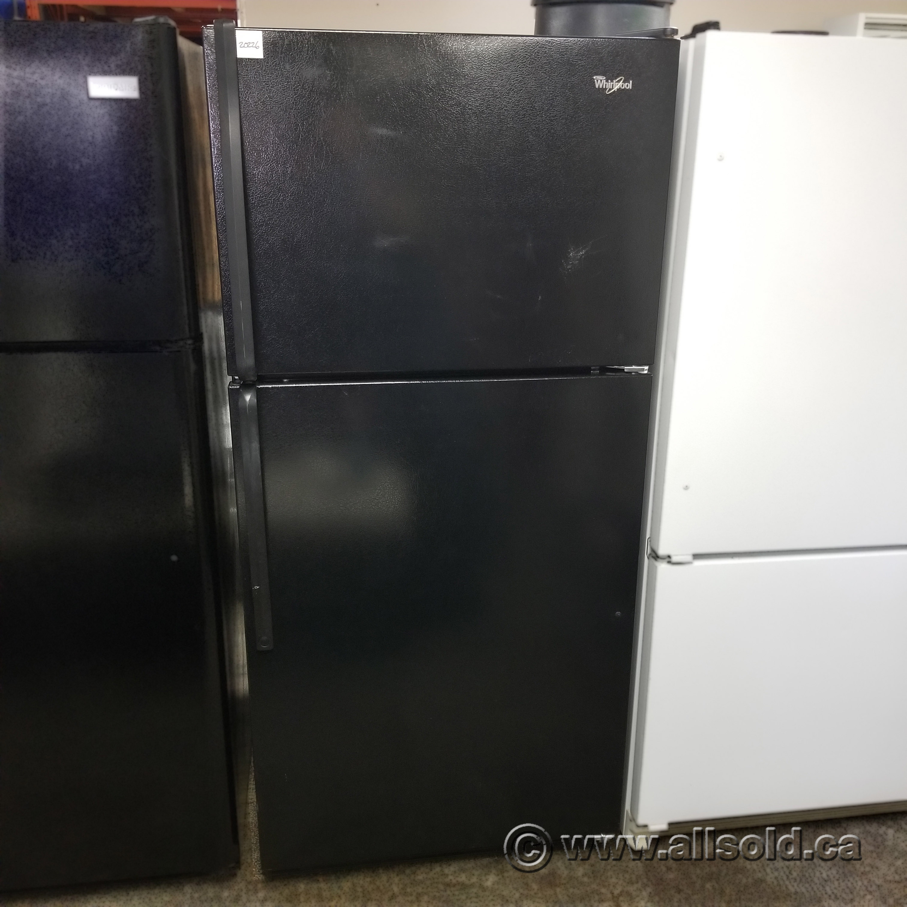 Whirlpool TopFreezer Fridge 30" 18.2 cu. ft Black Allsold.ca