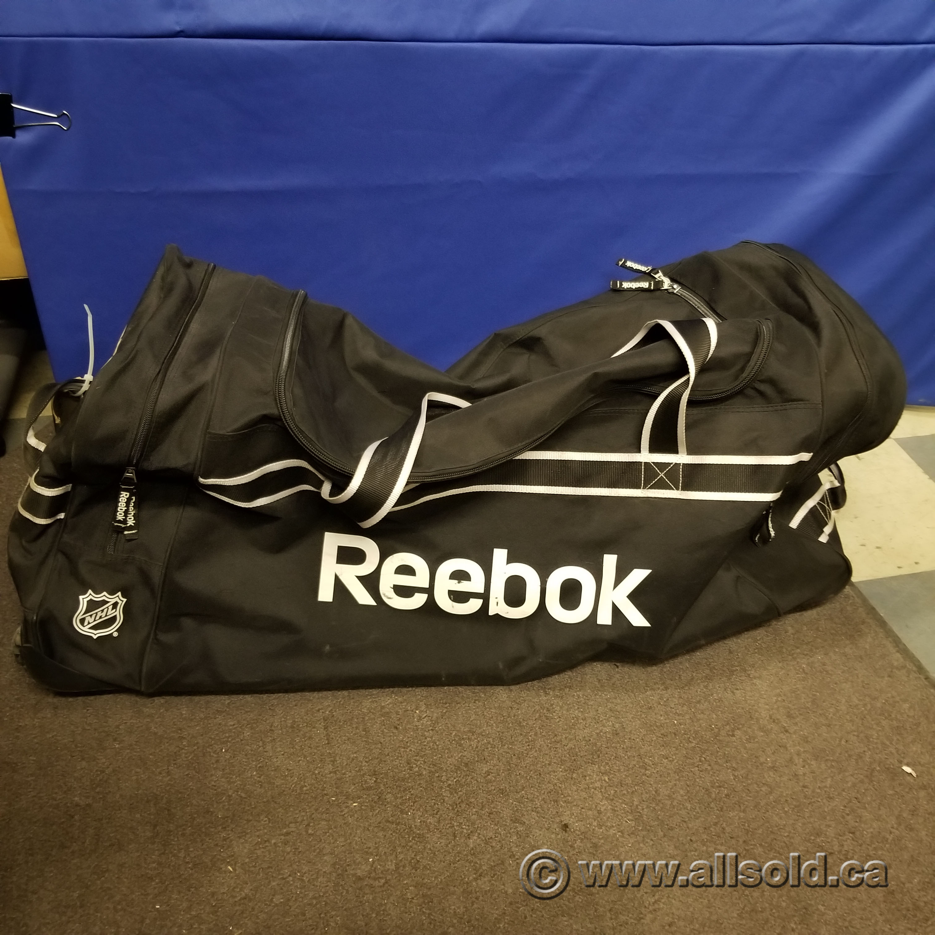 Reebok XT Pro Hockey Bag w/ wheels Allsold.ca Buy & Sell Used