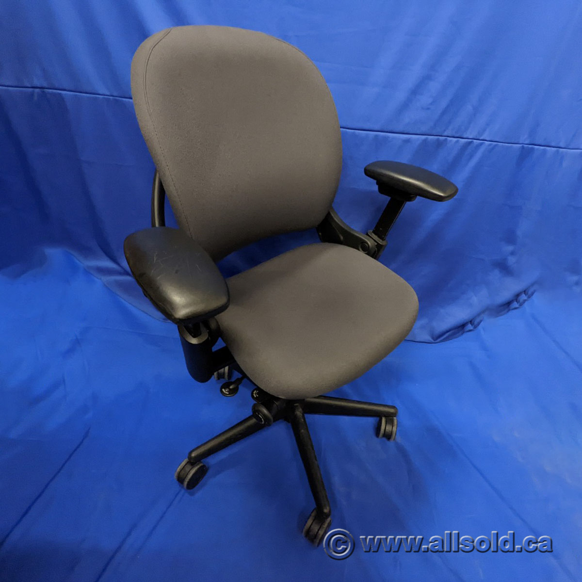 Steelcase Leap V1 Grey Ergonomic Task Chair Allsold.ca Buy & Sell