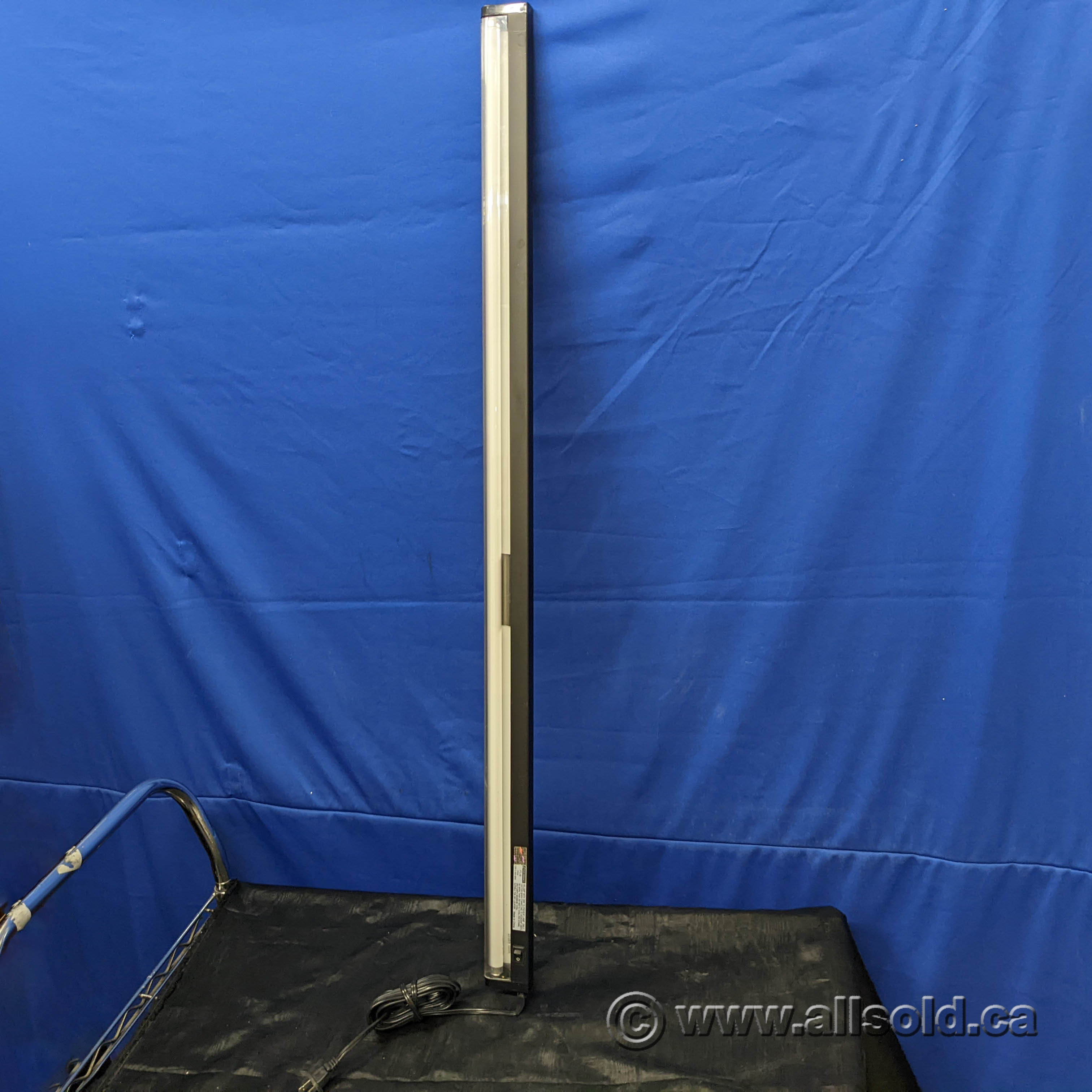 Performance PTL48 Office Furnishing Task Light Allsold.ca Buy & Sell Used