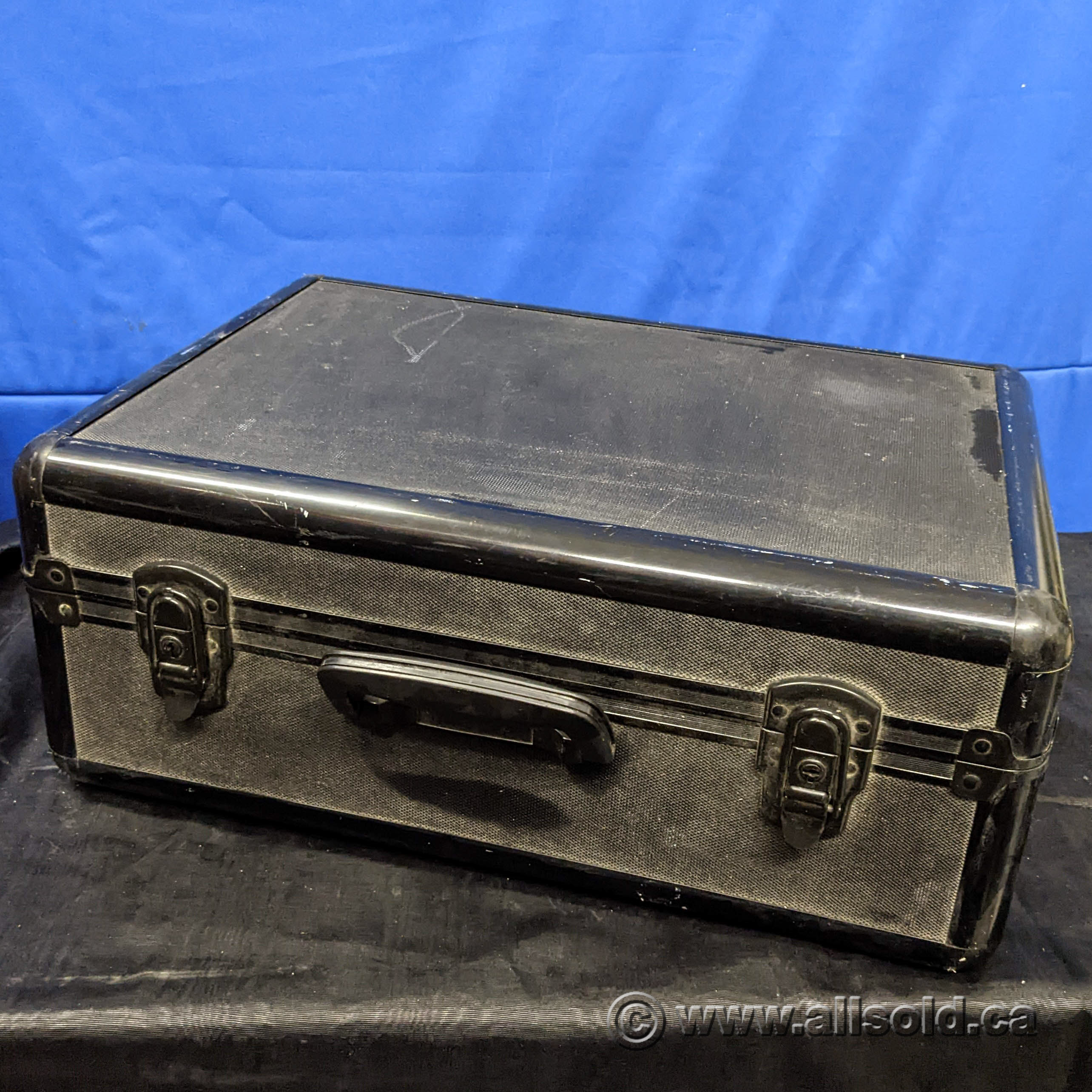 Black Carrying Case w/ Adjustable Dividers Allsold.ca Buy & Sell