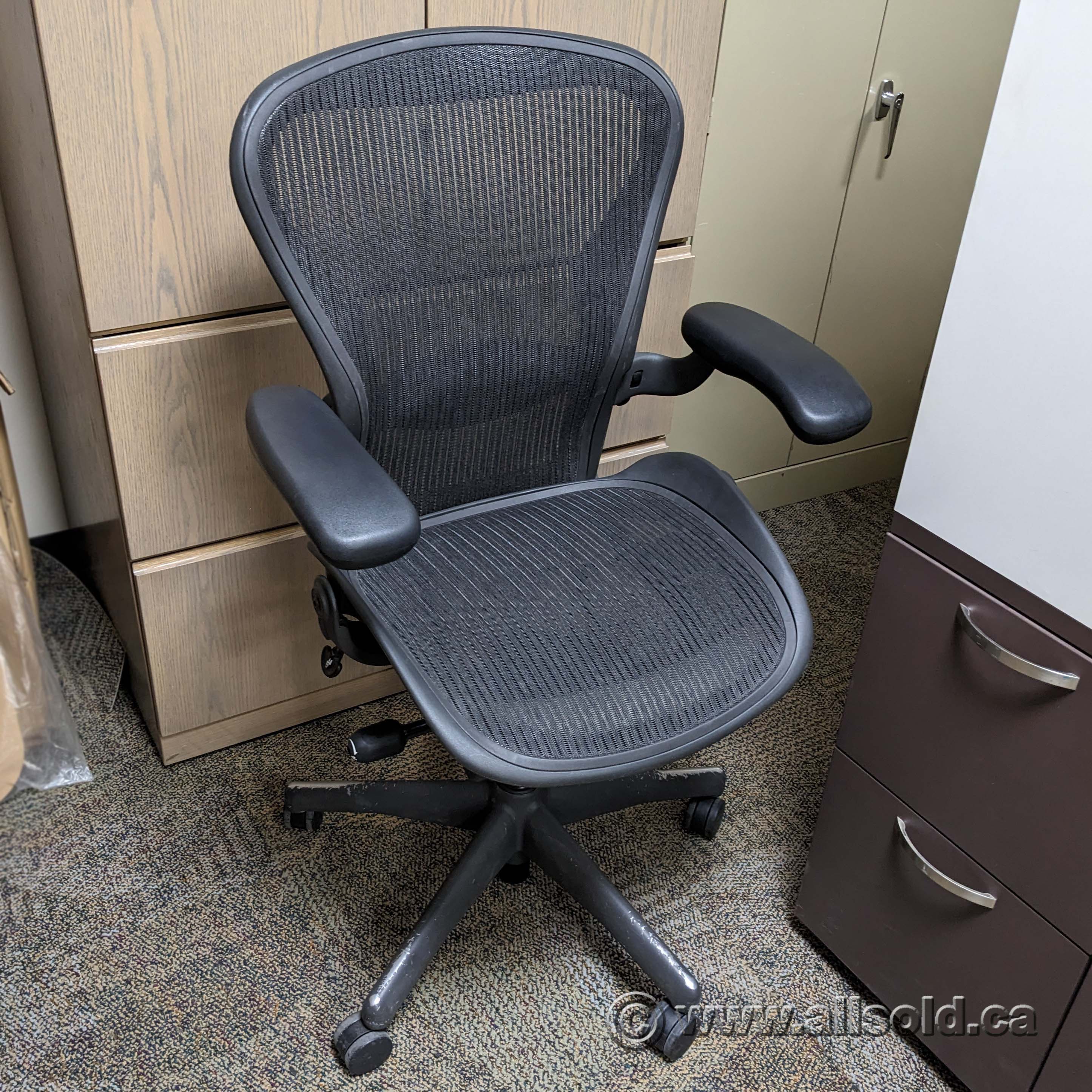 Herman Miller Aeron "B" Size Mesh Ergonomic Task Chair w/ Lumbar Allsold.ca Buy & Sell Used