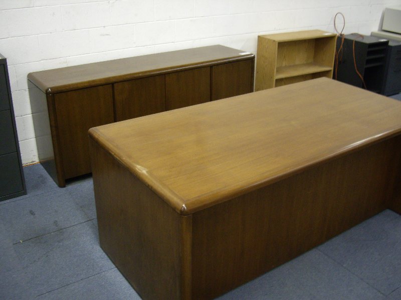 Oak Executive Desk & Credenza Allsold.ca Buy & Sell Used Office