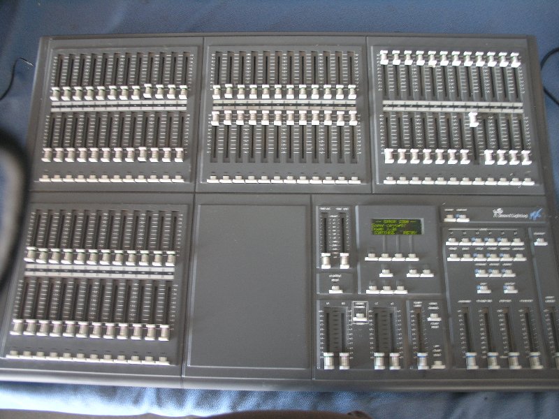 Strand Lighting MX Century MANTRIX Console Light Board Allsold.ca